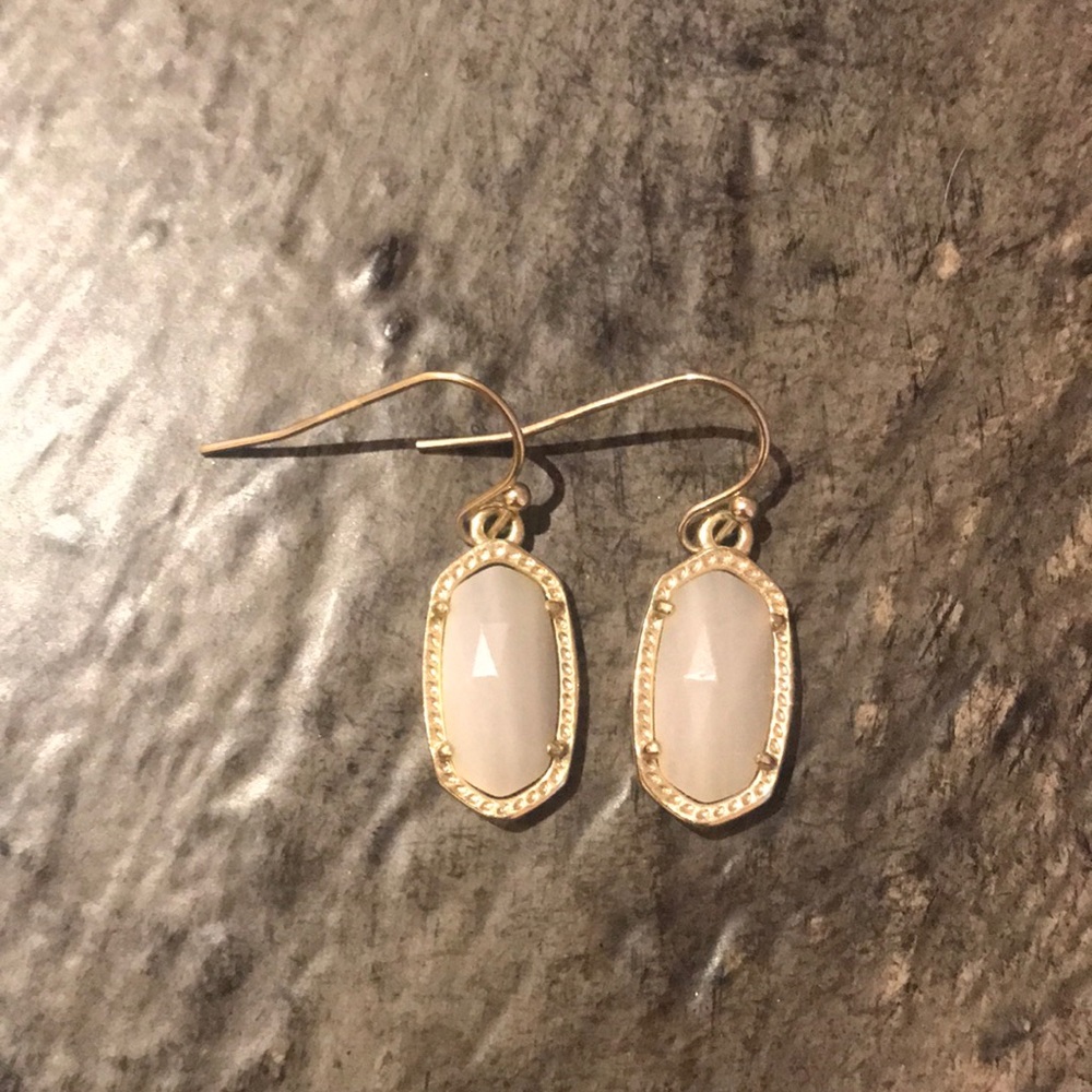 Kendra Scott Gold “Lee” Drop Earrings in White